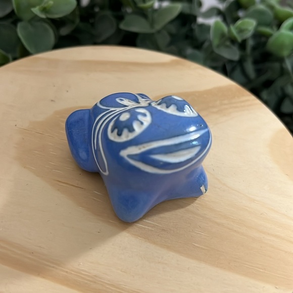 Pablo Zabal Chile Pottery Frog Signed Vintage Collectible Blue and White frog - Picture 2 of 6